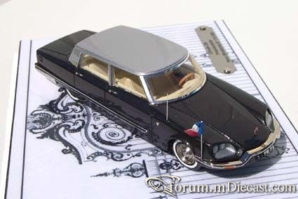 Citroen DS Chapron Presidentielle 1968 Heco.jpg
