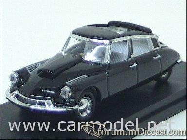 Citroen DS19 4d 1960 Rio.jpg