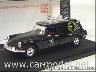 Citroen ID19 Hearse Rio.jpg
