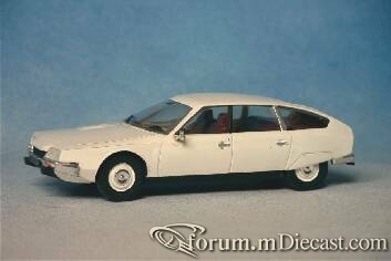 Citroen CX I 5d Heller.jpg
