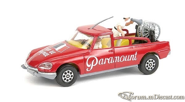 Citroen DS21 Pickup Corgi.jpg