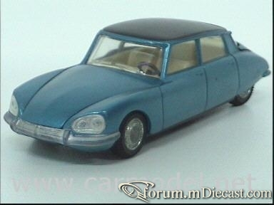 Citroen DS23 4d Pilen.jpg