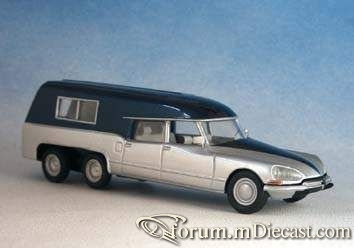 Citroen DS21 Van 4d AH.jpg