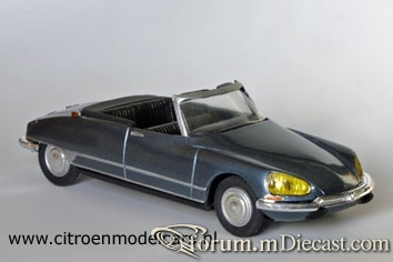 Citroen DS21 2d Cabrio Automany.jpg