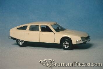 Citroen CX I 5d Norev-1.jpg