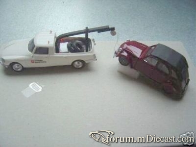 Citroen DS21 Tow.jpg