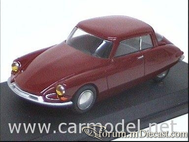 Citroen DS Ricou Ministyle.jpg