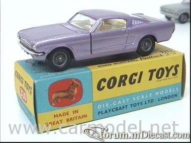 Ford Mustang 1965 Fastback Corgi.jpg