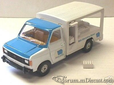 Ford Transit Mk.II Truck Corgi.jpg