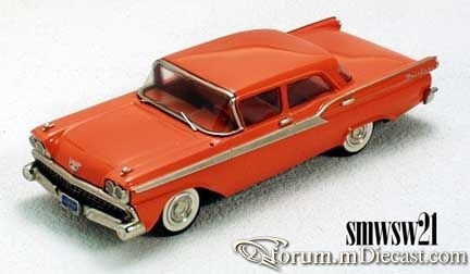 Ford Fairlane Small Wheels.jpg