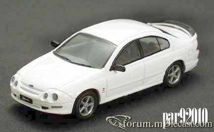 Ford Falcon AU1 XR8 4d ParadiseGarage.jpg