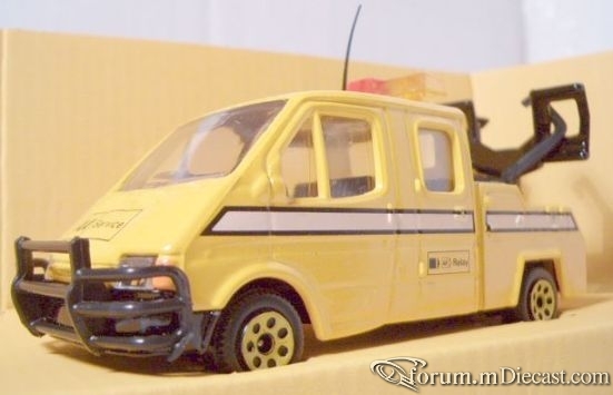 Ford Transit Mk.III Tow Corgi.jpg