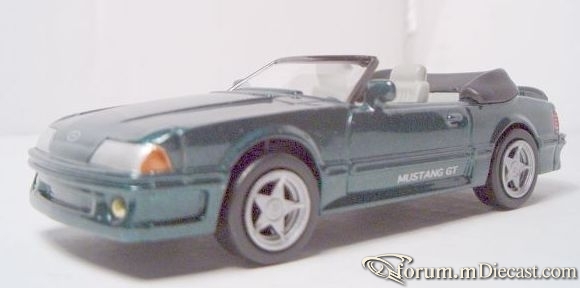 Ford Mustang 1988 GT Cabrio New Ray.jpg