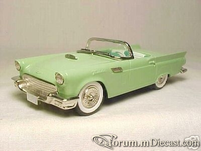 Ford Thunderbird 1957 Cabrio Brooklin.jpg