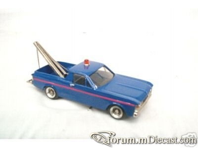 Ford Falcon XW Tow.jpg