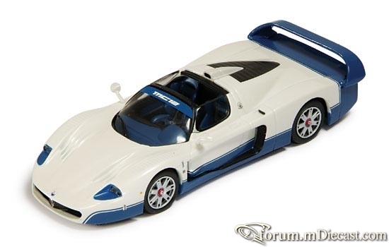 Maserati MC12 Spyder 2004 Ixo.jpg