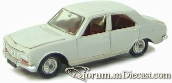Peugeot 504 4d Norev-1.jpg
