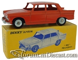 Peugeot 404 4d 1960 Dinky.jpg