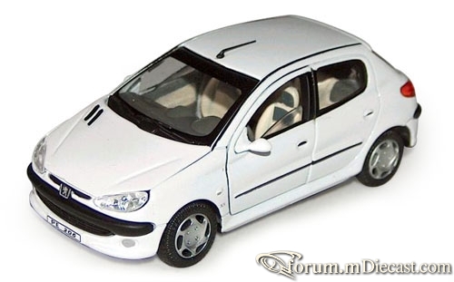 Peugeot 206 5d Cararama.jpg