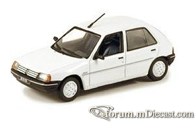 Peugeot 205 5d Norev.jpg