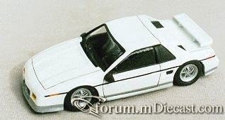 Pontiac Fiero GT 1986.jpg