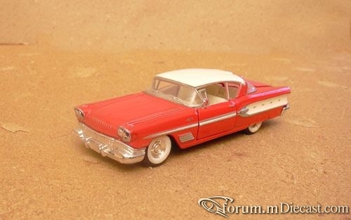 Pontiac Bonneville 1958 Coupe.jpg