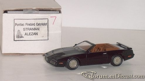 Pontiac Firebird 1982 Straman Alezan.jpg