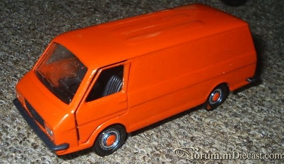 RAF 2203 Van Agat-C.jpg