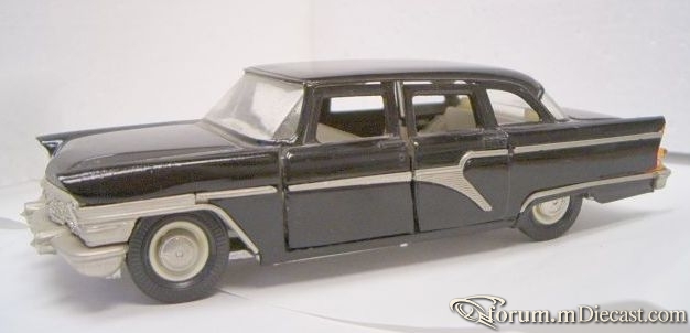 GAZ 13 1959 Tantal.jpg
