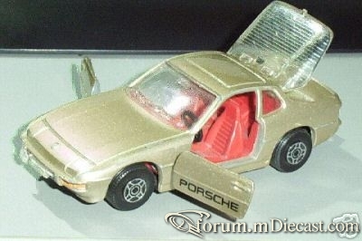 Porsche 924 Corgi.jpg