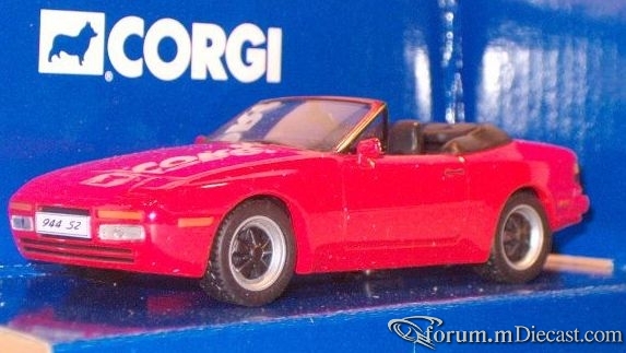 Porsche 944 C Corgi.jpg