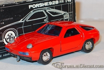 Porsche 928 Sakura.jpg