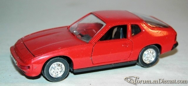 Porsche 924 Coupe Schuco.jpg