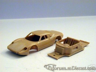Porsche 904 Carrera GTS 1964 Starter.jpg