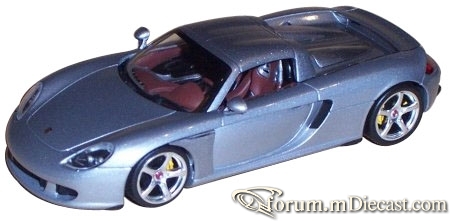 Porsche Carrera GT 2003 Minichamps.jpg