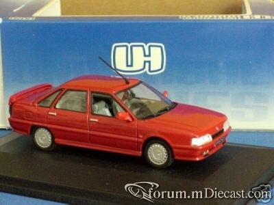 Renault 21 Turbo UniversalHobbies.jpg