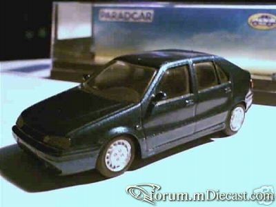 Renault 19 5d Paradcar.jpg