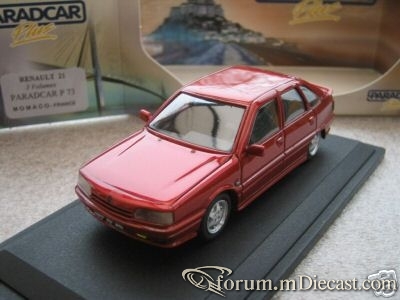 Renault 21 5d Paradcar.jpg