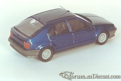 Renault 19 5d Heco.jpg