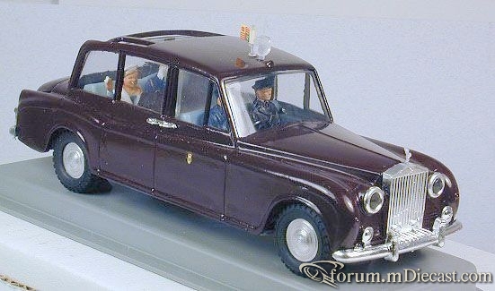 Rolls-Royce Phantom V Spot On