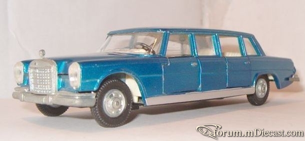 Mercedes-Benz W100 Pullman Dinky.jpg