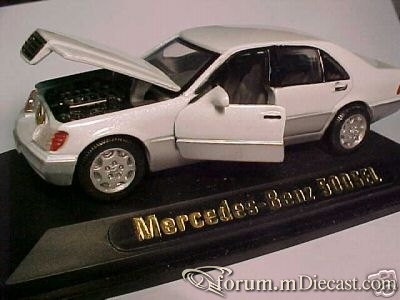 Mercedes-Benz W140 SEL Yatming.jpg