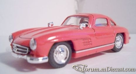 Mercedes-Benz W198 300SL 1954 Solido.jpg