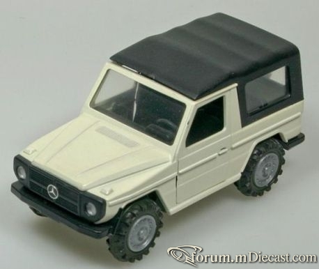 Mercedes-Benz W461 G SWB Cursor.jpg