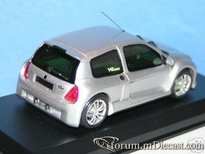 Renault Clio Sport V6 2000 Jemmpy.jpg