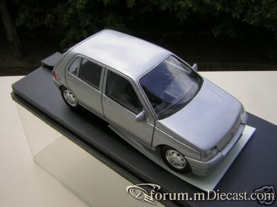 Renault Clio 1990 5d Verem.jpg