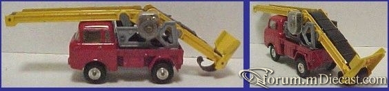 Jeep FC150 Conveyor Corgi.jpg