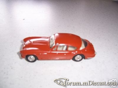Jensen 541R 1957 Spot On.jpg