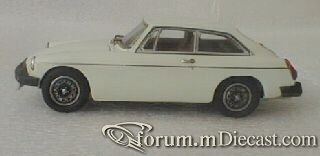MG B GT V8 K-R Replicas.jpg
