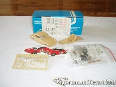 MG B Hardtop 1964 ProvenceMoulage.jpg